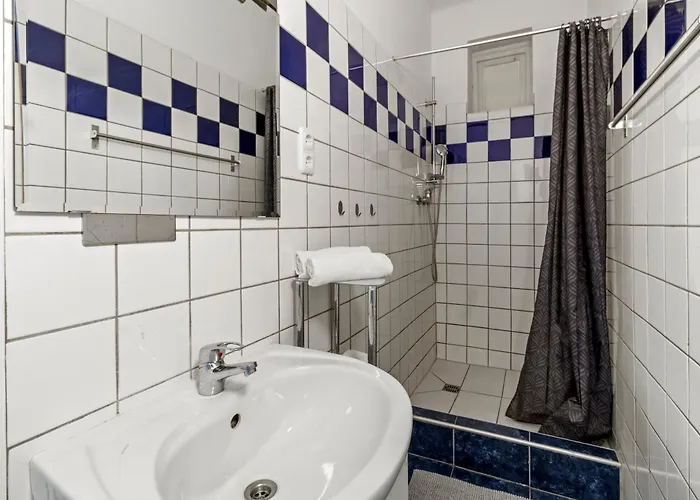 French Balcony - 55m2 - Next To Mariahilferstrasse Apartament Wiedeń