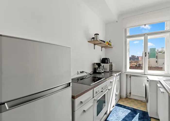 French Balcony - 55m2 - Next To Mariahilferstrasse Apartament