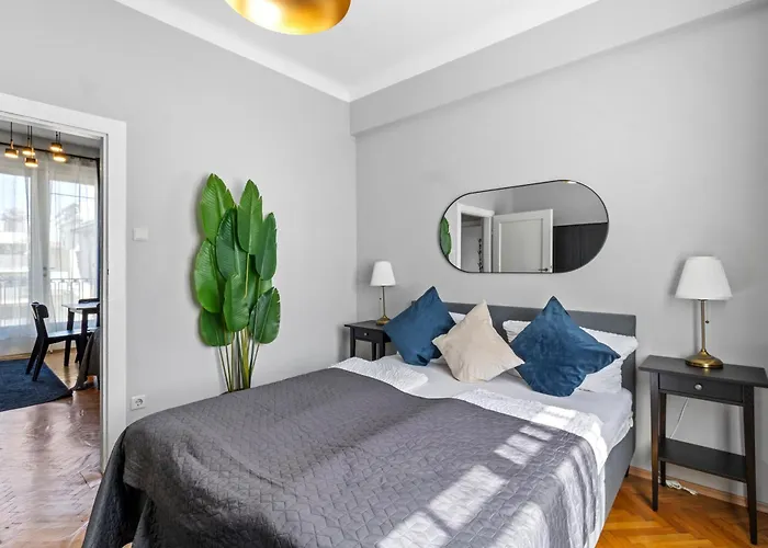 French Balcony - 55m2 - Next To Mariahilferstrasse Apartament